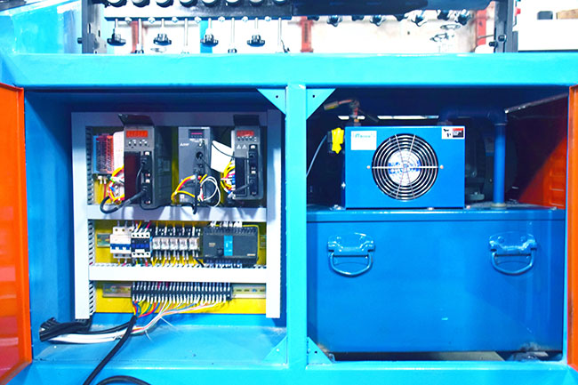 彎線機(jī)油箱和電路